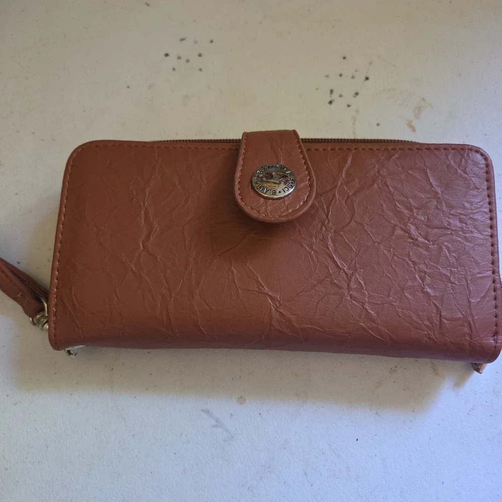 B. Amici Luciana RFID Leather Wallet Wristlet Brown Gingerbread